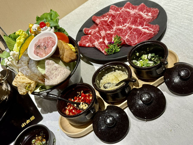 高雄承億酒店B1（兩鍋）鍋物是我在高雄吃過最美味最喜歡的火鍋