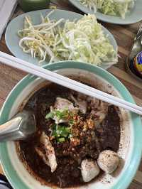 ร้านที่คิวเยอะมากก🍜