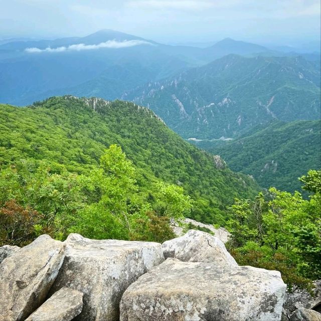 Seoraksan’s Southern Right, Less Crowds, All the Wow