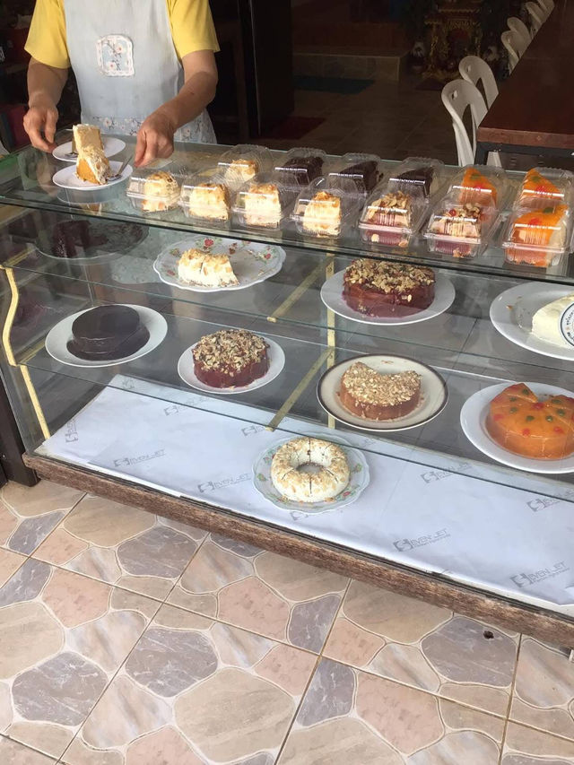 ร้านชาวเหมือง ขนมอร่อย 