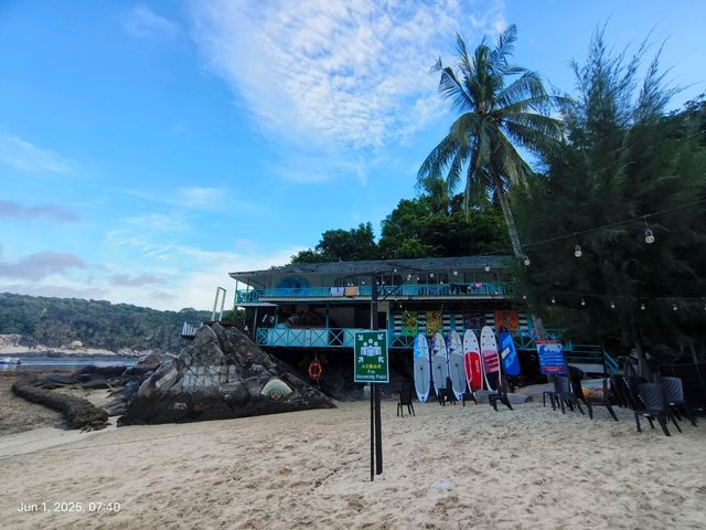 Pulau Aur "The Rock Resort" Mersing, Malaysia