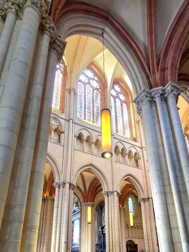 ⛪🇫🇷 Hidden Gem of Brittany: Cathédrale Saint-Jean-Baptiste de Léon! ✨🌿