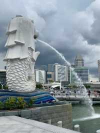 I Met a Spitting Lion-Fish at Merlion Park Singapore