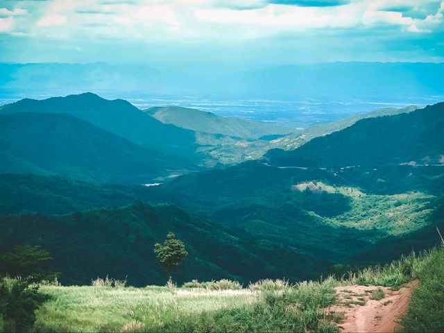 ผาซ่อนแก้ว ⛰️ เพชรบูรณ์ หน้าฝน