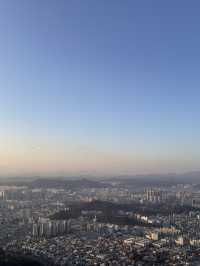 【城市中的空中綠洲🌿】搭纜車上山看夜景！大邱前山公園讓人戀愛的視角❤️