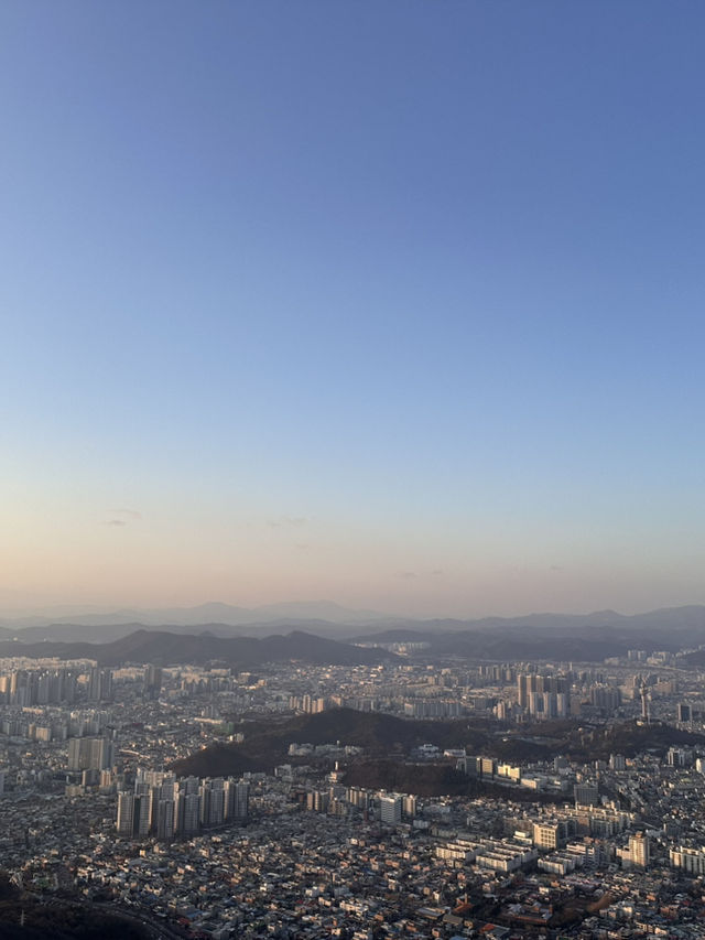 【城市中的空中綠洲🌿】搭纜車上山看夜景！大邱前山公園讓人戀愛的視角❤️