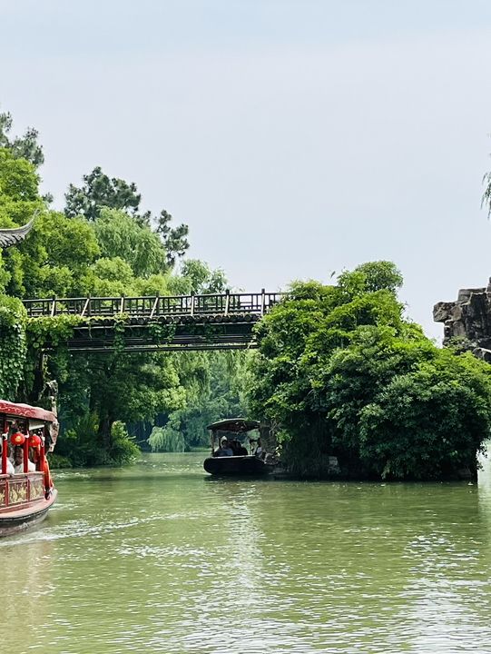 Where Water Meets Elegance: A Day at Slender West Lake