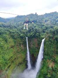 ทริปนี้ที่ลาวใต้ zipline Tad fane waterfall.