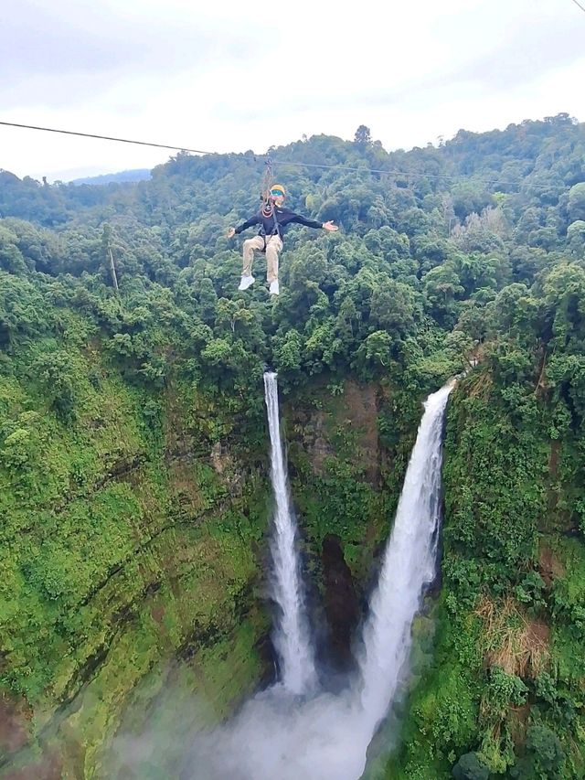 ทริปนี้ที่ลาวใต้ zipline Tad fane waterfall.