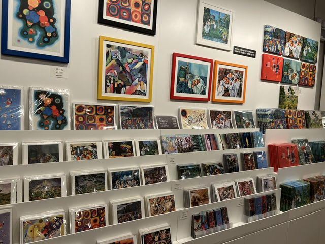 제주 실내데이트 명소🎨 빛의 벙커에서 예술에 빠지다
