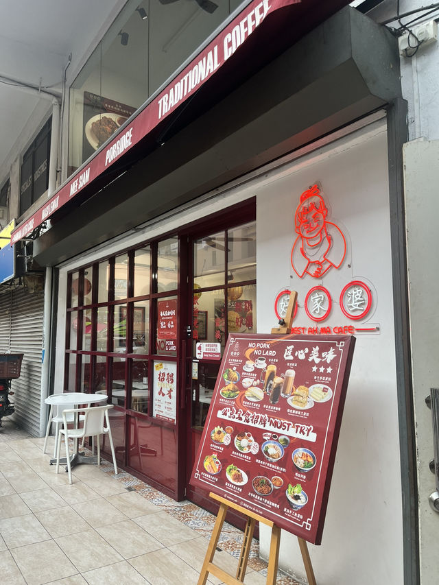 Ah Ma Café, Pudu: Where Nostalgia Meets a Western Wink