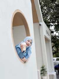 First One : Café & Eatery