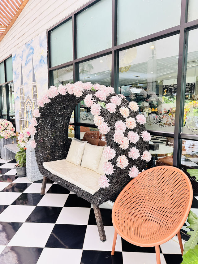 บัวแก้ว คาเฟ่  อ.มะขาม