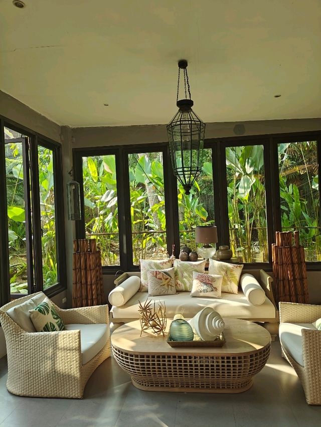 The Hidden Resort & Restaurant รีสอร์ทลับในป่า