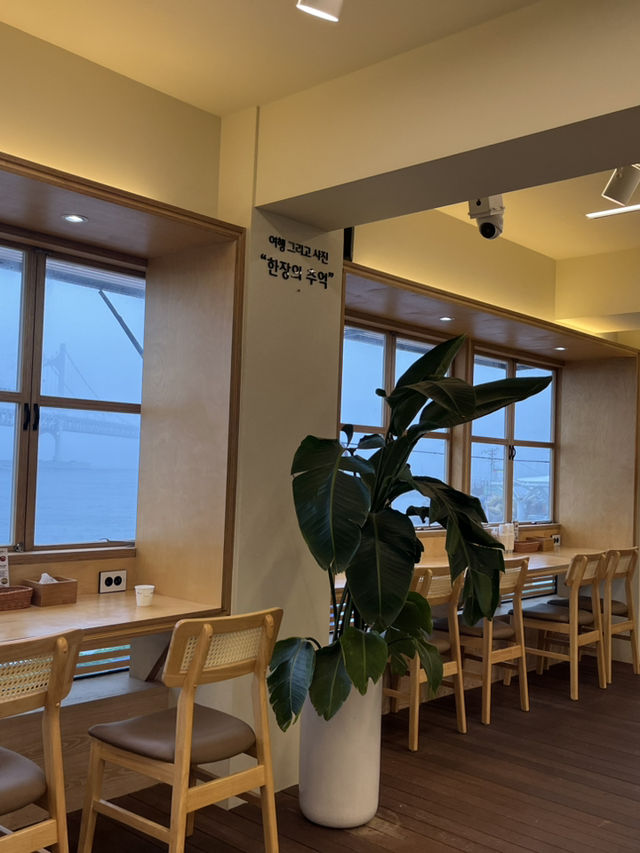 🌉 광안대교 바다뷰와 함께 즐기는 깔끔한 밀면 맛집 가온밀면 민락점 