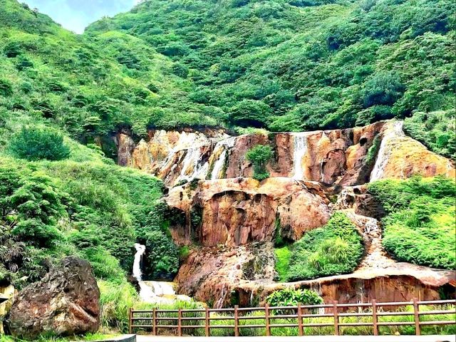 A Glimpse of Gold: Taiwan’s Golden Waterfalls
