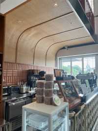 Sān Yóng Cafe คาเฟ่จีนร่วมสมัย