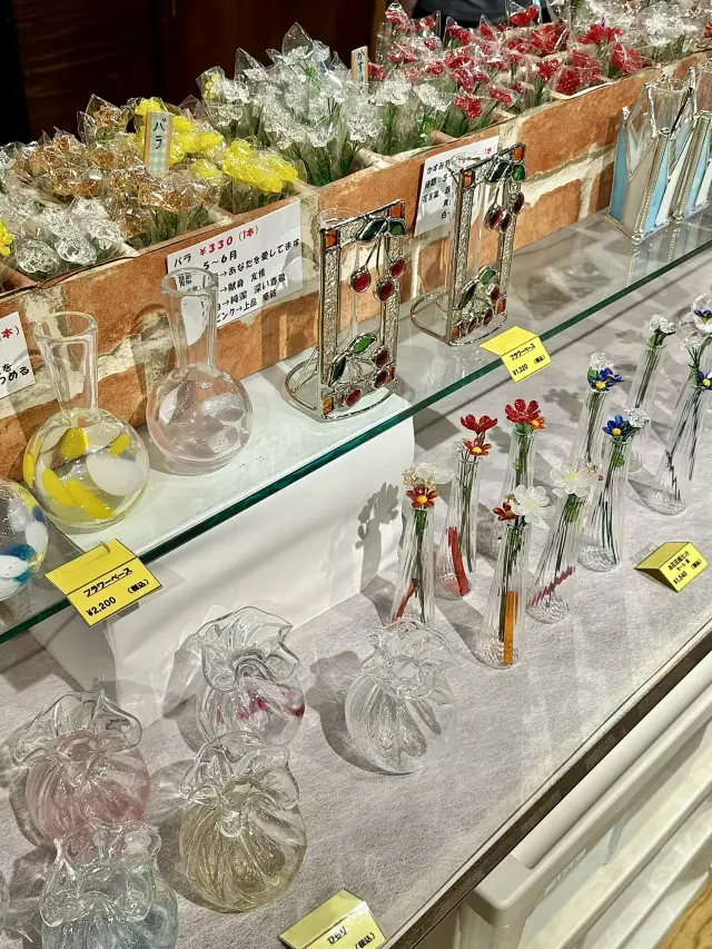 다양한 유리공예품은 이곳