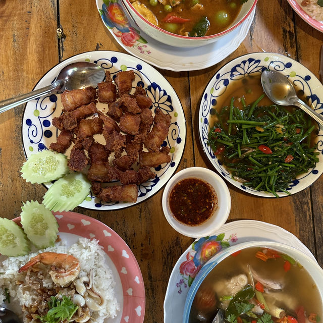 ครัวริมบึง
