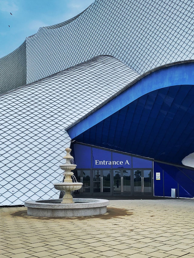 Striking Blue & Timeless Vibes: My Visit to Encore Melaka