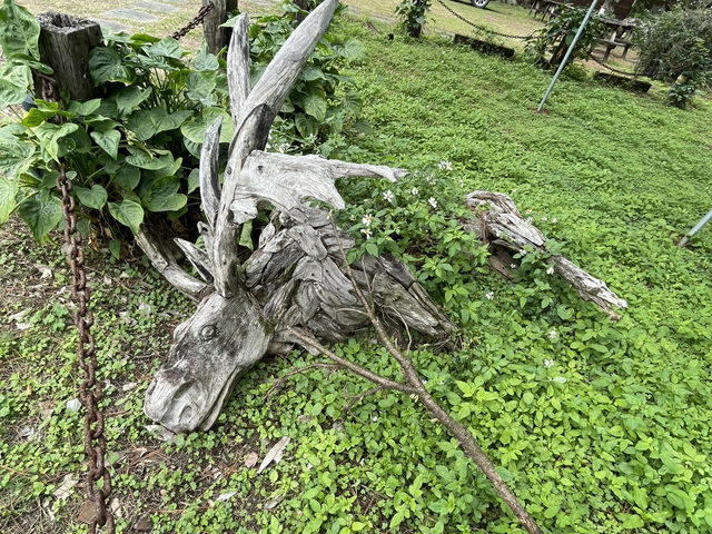 走進臥松園區