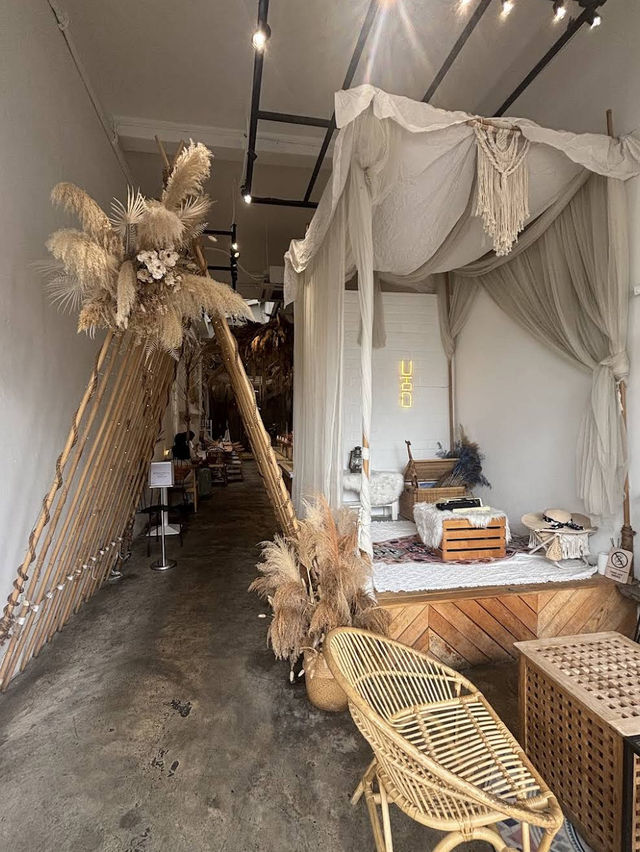 Utoo Boho Cafe & Patisserie