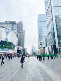 ถนนคนเดิน Chunxi Road (春熙路) ในเฉิงตู