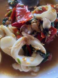 ร้านอาหารท้องถิ่น ริมทะเล ราคาไม่แพง หาดวังแก้ว