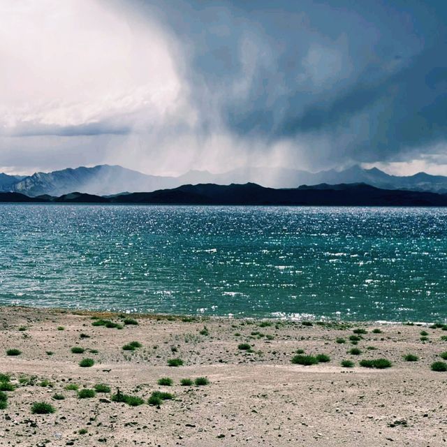中國西藏阿里著名景點班公湖旅行遊玩攻略，適合打卡拍照📸