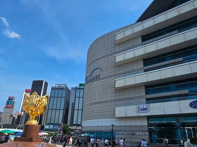 中國旅客必到的香港景點之一：金紫荊廣場