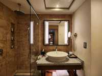 “Amari JB — Your Gateway to Comfort & Courtesy”
