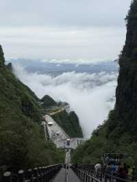 Nature and Wonder: Phenomenal Sea of Clouds at Tianmen Mountain and the Grandeur of 72 Qilou