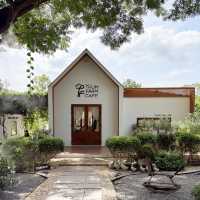 Thum Farm Cafe' - ธรรมฟาร์ม • Chonburi  🌳🏠🪵⛲️🌻