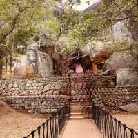 🏰✨ *Sigiriya Rock Fortress (සීගිරිය): Sri Lanka’s "Eighth Wonder of the World"* 🦁🌄