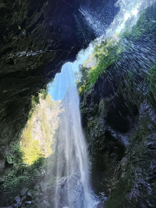 “Wulong Karst: Chongqing’s UNESCO-Kissed Gorge of Dragon‑Bridges, Caves & Mystical Tiankeng Wonders”