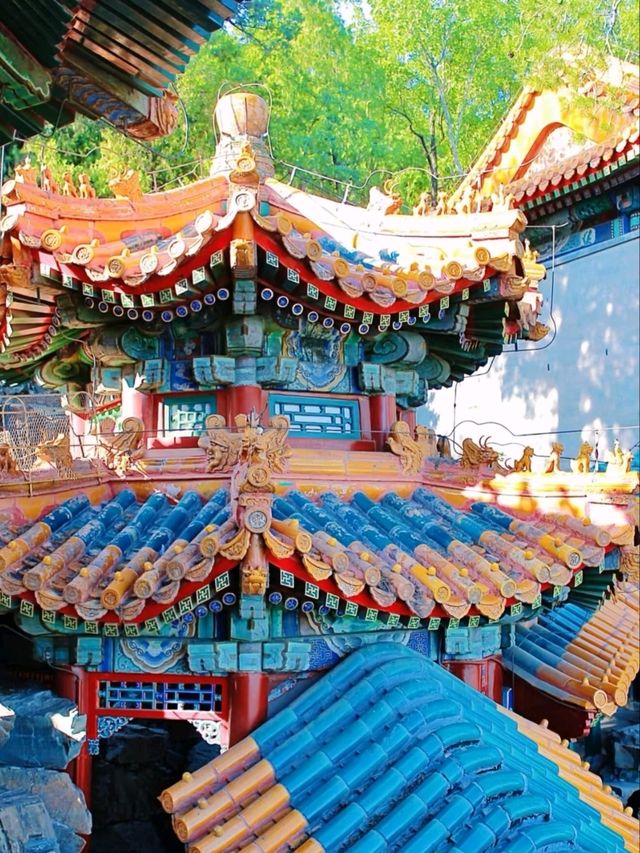 SUMMER PALACE · BEIJING’S 3-SQUARE-KILOMETER IMPERIAL ESCAPE