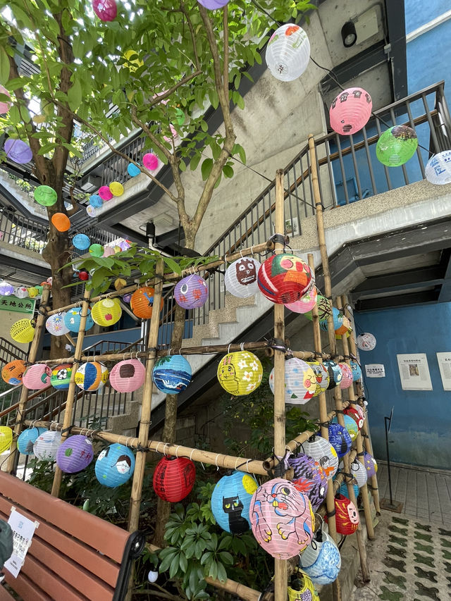 🇭🇰 Blue House in Wan Cai