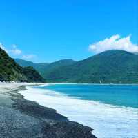 Fresh Sea Breezes and Local Charm at Fenliaolin Fishing Harbor