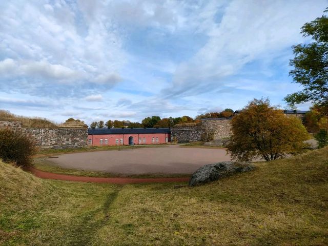 Chilling Out at Suomenlinna Kauppatori
