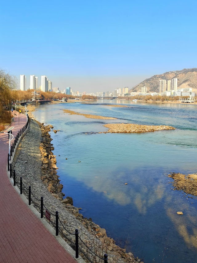 First Encounter with Lanzhou