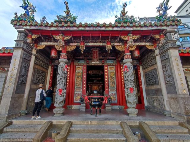 พามาขอพรวัดเก่าแก่บนเกาะCijin Kaohsiung พามาขอพรวัดเก่าแก่บนเกาะCijin Kaohsiung