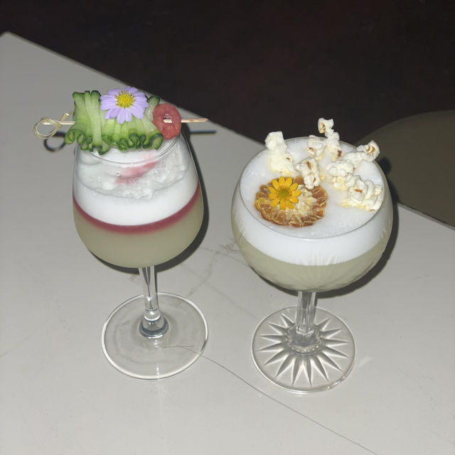 บาร์ลับๆ กลางเมืองเก่าภูเก็ต ✨🍸  บาร์ลับๆ กลางเมืองเก่าภูเก็ต ✨🍸