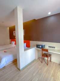 7 Days Premium Hotel