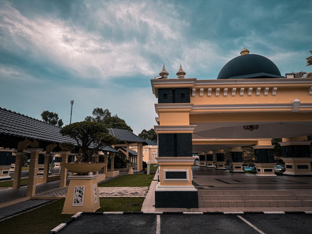 조호르바루 술탄 아부바카르 모스크(Sultan Abu Bakar Mosque) 🕌✨