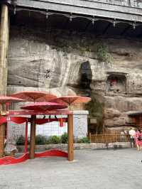 十八梯: Chongqing’s Ultimate Mix of Culture, Shopping, and Sips 🎭🛍️