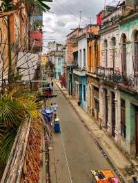 🌆 Old Havana – A Living Museum of History and Culture 🇨🇺