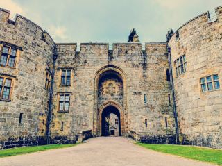 Solo on the Marches: A Day at Chirk Castle