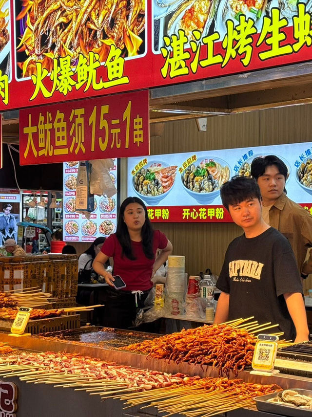 ถนนคนเดิน Dongmen Shenzhen. ถนนคนเดิน Dongmen Shenzhen.