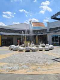 Discover Shop Play at Sunny Outlet Days🌞