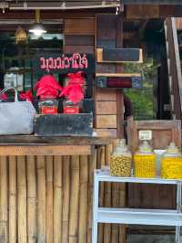 หมู่บ้านเล็กๆที่รายล้อมไปด้วยธรรมชาติสีเขียว